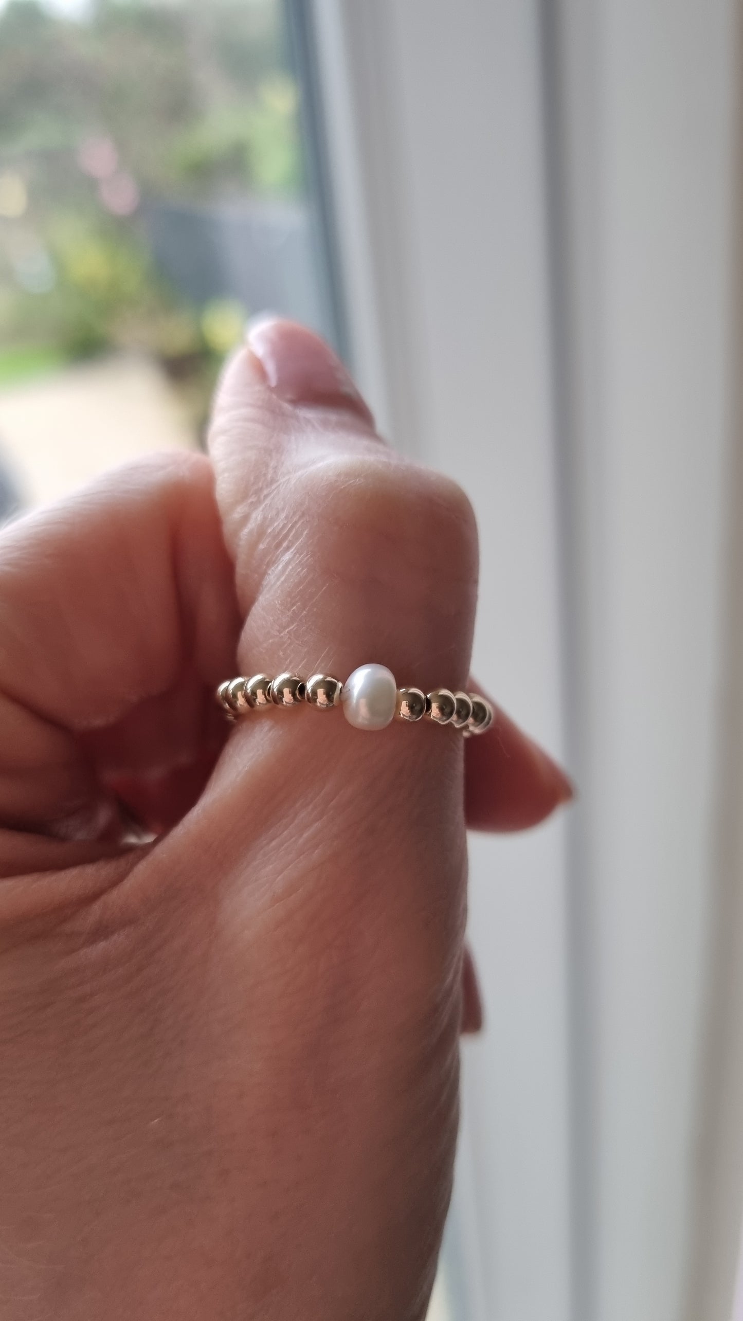 'Freshwater pearl' beaded ring