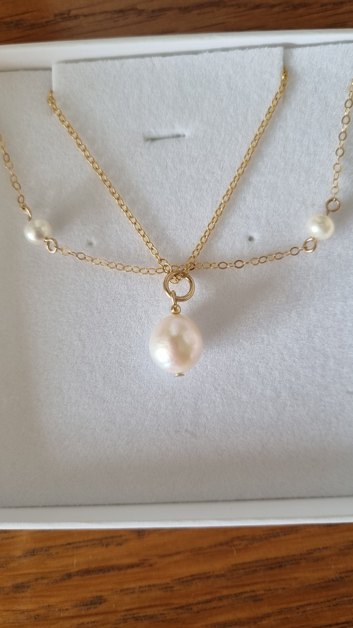 Large single freshwater pearl necklace