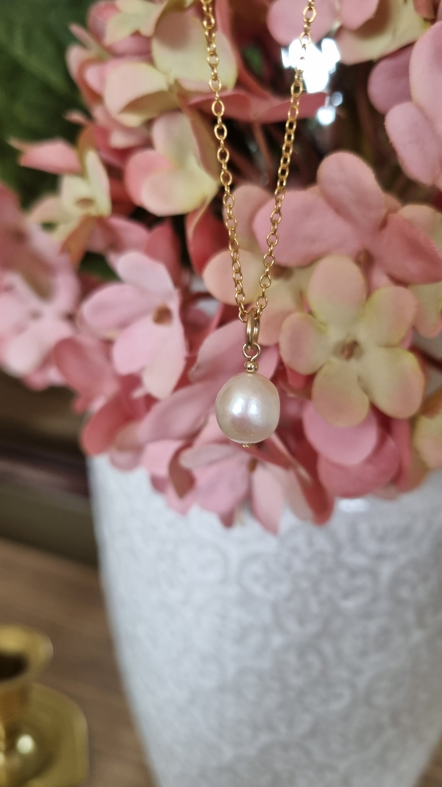 Large single freshwater pearl necklace